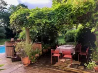 Charming House with Pool, hot tub and Sauna in the Heart of the Saint-Emilion