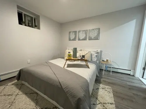 Modern long island guest suite