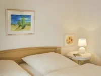 Vacation home Wilhelmine - Apartment Schwalbe EG Hotels in Greetsiel
