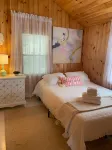 GREAT Newly Renovated  Sebago Lake- short walk to Nason`s beach🏠🏖🚗