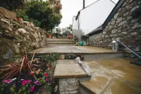 Amazing views over Beach and the sea.2 bedrooms Các khách sạn ở Saint Austell Bay