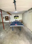 Secluded + Fire Pit + Game Room. Less than 1 mile to 7 Points