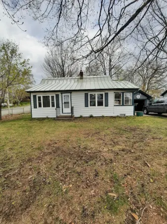 House close to Mt. Kathadin, Baxter State Park