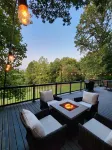Taurina Cabin-Nestled in nature and tranquility.New updated indoor hot tub.