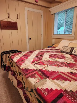 Stunning, fully appointed home on a sugar sand beach of Lake Huron. Hotel dekat Harrisville State Park