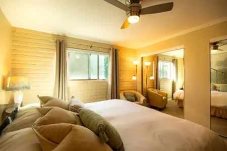 Fabulous Condo in the heart of Arcadia Lite - Walk to amazing restaurants Отели рядом с достопримечательностью «Гора Кеймелбек»