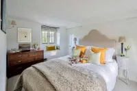 Luxury one bedroom thatched holiday cottage Dorset