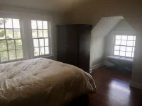 LAKEFRONT HIDDEN GEM ! Отели рядом с достопримечательностью «Уайтуотер Спринг Уотер»