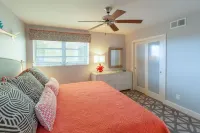 Modern JW Marriot Alternative Condo - Beach Access with Gulf Sunsets