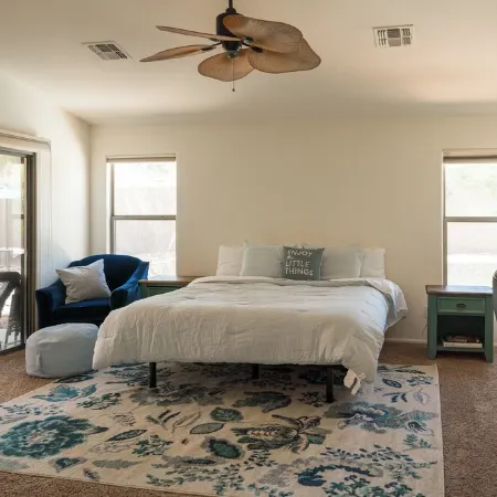 Airy Oasis Sleeps 8- Pool, Spa & Pool Table