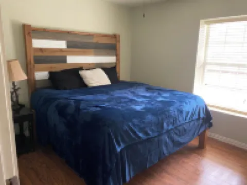 PERFECTLY CUTE COUNTRY BARDOMINIUM ON 11 ACRES Hotels in Grimes County