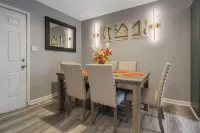 "Escape to Ellis Hideaway: Cozy 2-Bedroom Retreat with 1.5 Baths