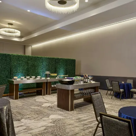 Renaissance Schaumburg Convention Center Hotel