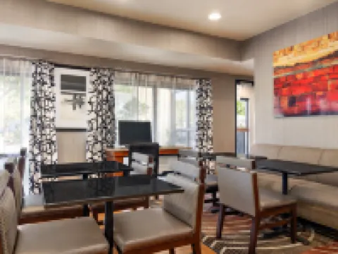 Hampton Inn Tracy Hotels in Tracy