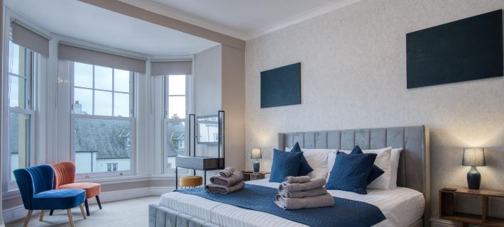 The Lanterns - 9 Bedroom - Sleeps 17 - Saundersfoot Village Centre Hotels in Saundersfoot
