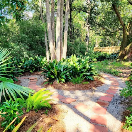 PERFECT LOCATION family friendly, walk to beach, close to casinos