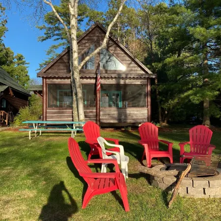 Rustic Luxurious Log Cabin on magestic Round Lake at Richardson Bay cabin 7
