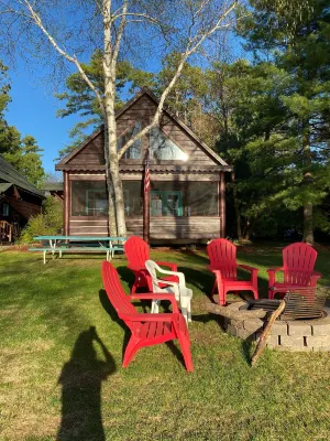 Rustic Luxurious Log Cabin on magestic Round Lake at Richardson Bay cabin 7 Hotels in Hayward