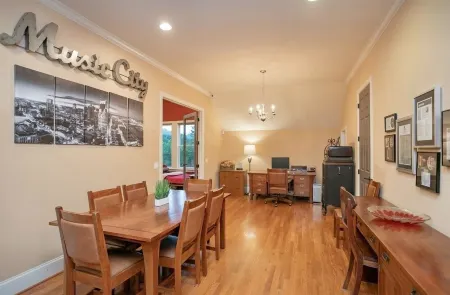 NEWOutdoor Oasis"  You Will Not Need to Leave Home