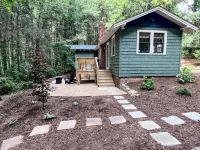 Cottage at Little River - Just Renovated! - Country Houses