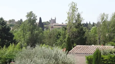 House / Villa - Uzès Отели рядом с достопримечательностью «Uzes Cathedral»