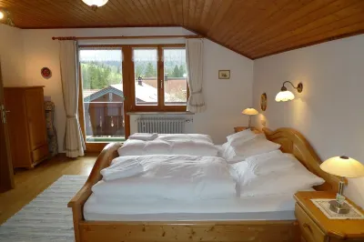 New apartment 40m², shower/toilet, quiet location, hiking trails from the house Hotels near Eastern Bavarian Alps