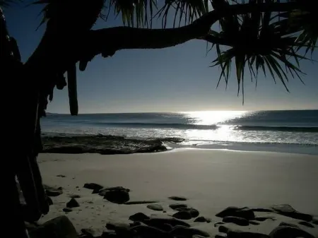 Angourie Beach House - total ocean views Отели в г. Ямба