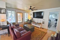 Spacious Sugarhouse Home- Close to Downtown & the Mtns. Dog Friendly!