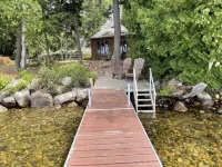 Great Pond Waterfront: Dog-friendly Home Near Colby College