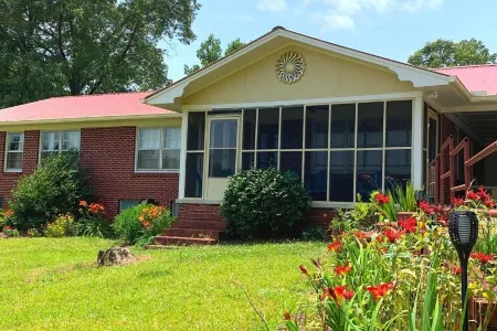 Great home base when you come to play in Long Creek, SC!