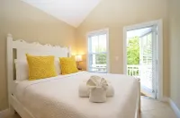 Coral Lagoon 3 Bed/2.5 Bath Pet Friendly Villa Hotels near True Value
