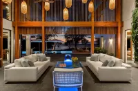 BEACHFRONT HOME 2 acres, Pool, Tennis, Volleyball. Like your own private resort! Hotels in Puako