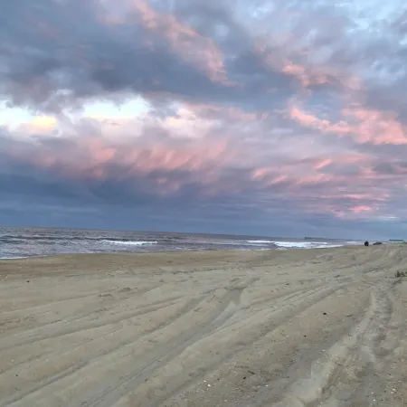 3 Bedroom, 2 Full Baths. Steps to Beach!