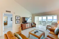 4th Floor Crescent Beach Condo Offering Full Unobstructed Gulf Views. Hotels in Siesta Key