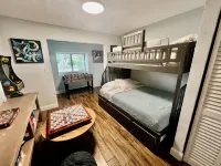 8 Mins to Beach Front Promenade-Pool-King Bed-BBQ-Games