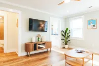 Charming 1937 Historic Cottage in Boardwalk District by Beach, Lake & Shopping