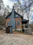 The Hideout Cabin at Country Manor Acres