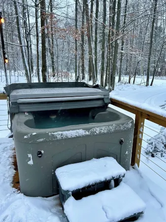 Mcm A-Frame: Hot Tub; Lake; Fall Colors; Fireplace; Nature; Cozy; Kayaks
