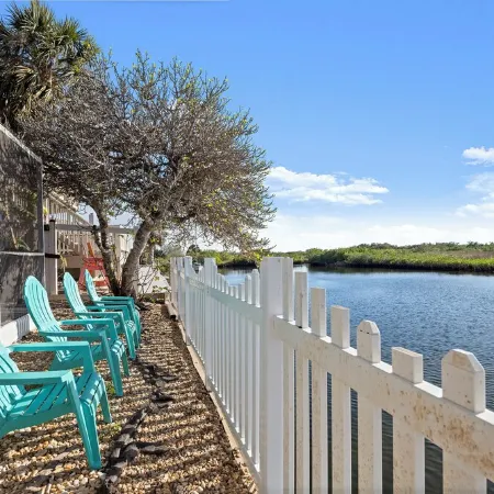 Oasis on the Gulf, screened pool, sunset, kayaks!