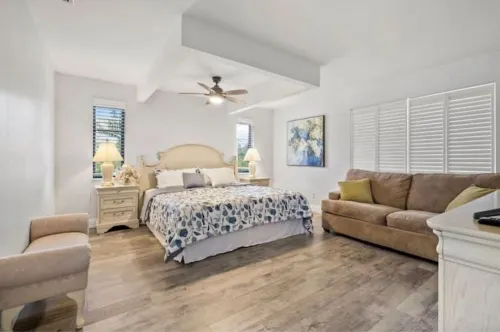 Cocohome on Water. Close to all best beaches. Hotels in North Port