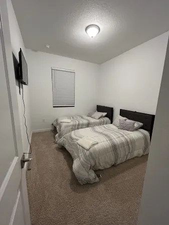 Beautiful and Cozy 3- bedroom townhouse