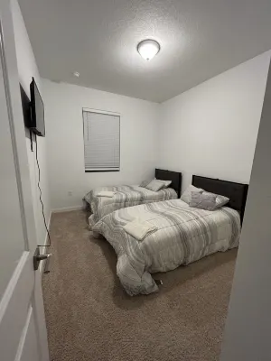 Beautiful and Cozy 3- bedroom townhouse