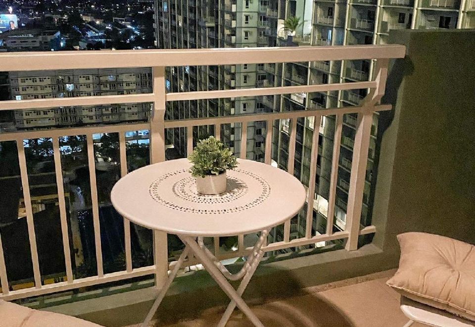 2BR unit with balcony at Verdon Parc 썸네일