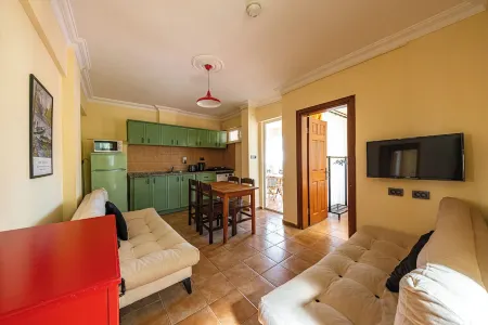 Ten Apart Hotel Отели в г. Foca Mahallesi