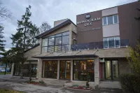 Monogramlux Hotels near Park Kralja Dragutina