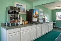 Rodeway Inn & Suites - breakfast
