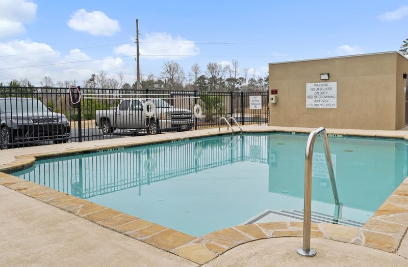 Holiday Inn Express & Suites Macon North by IHG photo 2