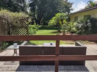 Sunshine Acre. King Master Suite & BIG Yard
