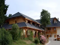 Auberge la Ferme de Ferrières Hotels in Cruseilles