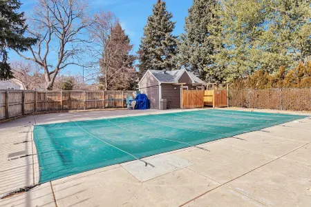 Lafayette Townhouse Minutes from Good Samaritan Hospital